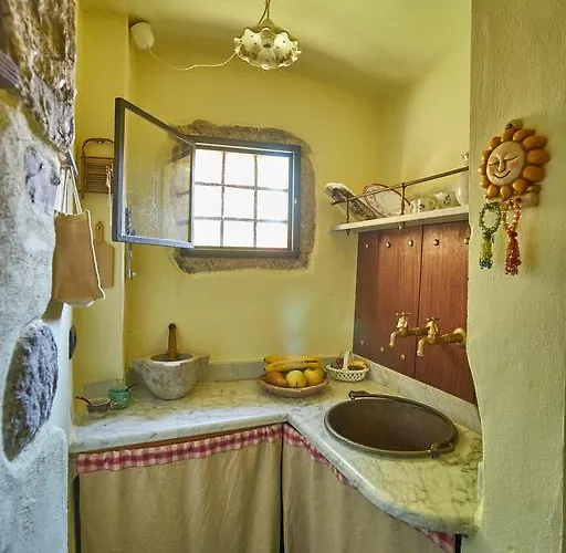 לינה וארוחת בוקר Sotto Il Castello *