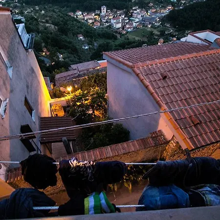 ベッド・アンド・ブレックファスト Sotto Il Castello Trebiano