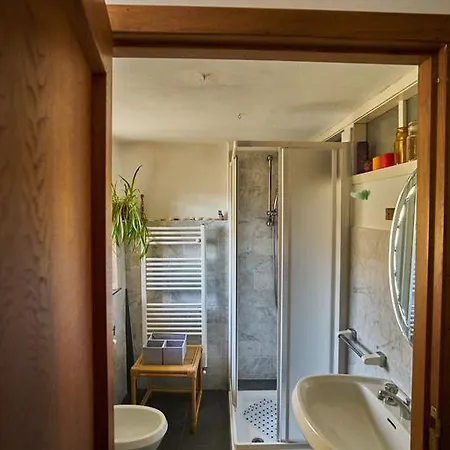 Sotto Il Castello Bed & Breakfast Trebiano