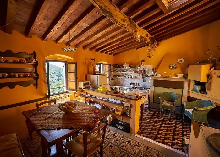 Bed and Breakfast Sotto Il Castello Trebiano